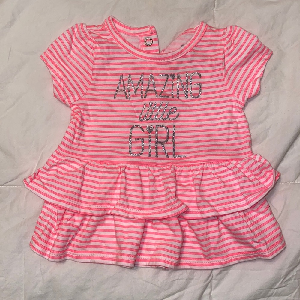 NWOT CUTE top!!
